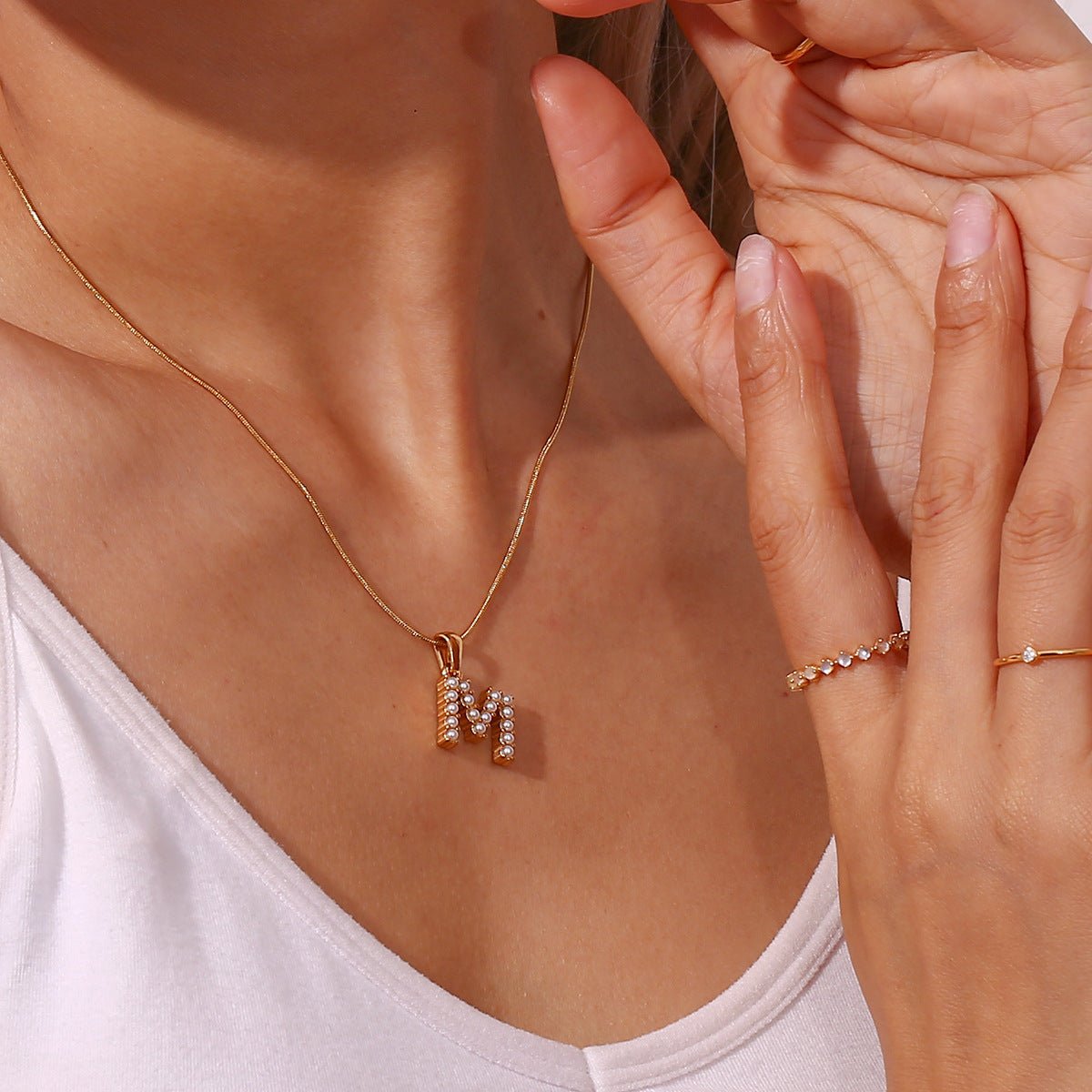 Collier En Perles Avec Lettre Initiale Augustine