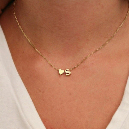 Collier En Or Avec Lettre Initiale Ria