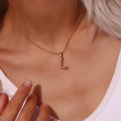 Collier En Perles Avec Lettre Initiale Augustine
