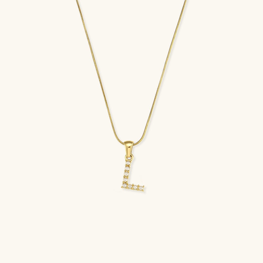Collier En Perles Avec Lettre Initiale Augustine