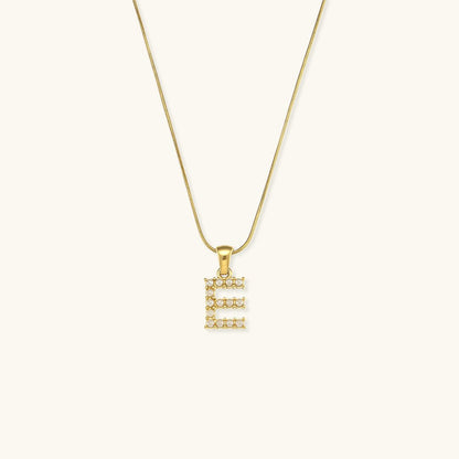 Collier En Perles Avec Lettre Initiale Augustine