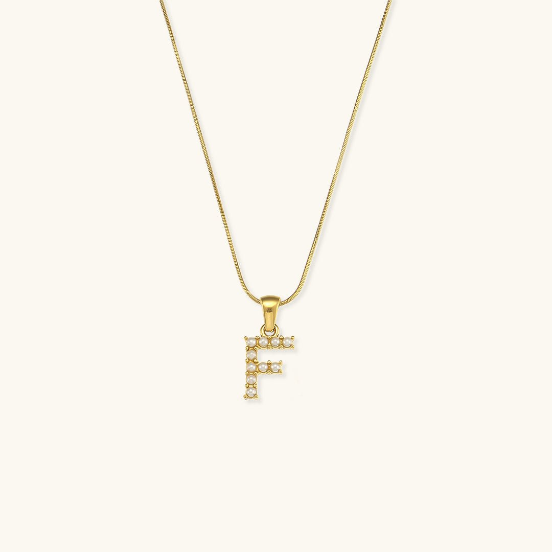 Collier En Perles Avec Lettre Initiale Augustine