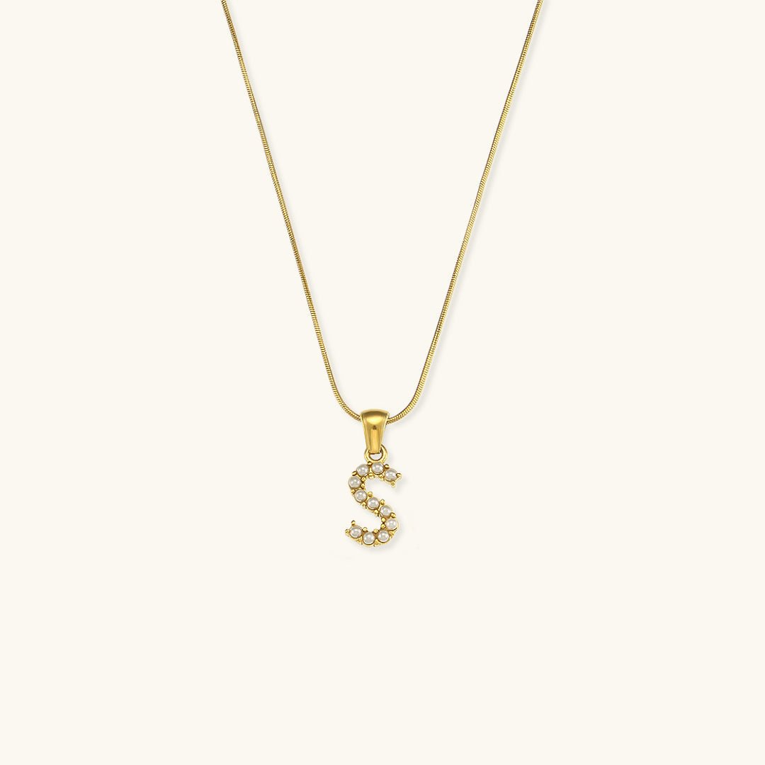 Collier En Perles Avec Lettre Initiale Augustine