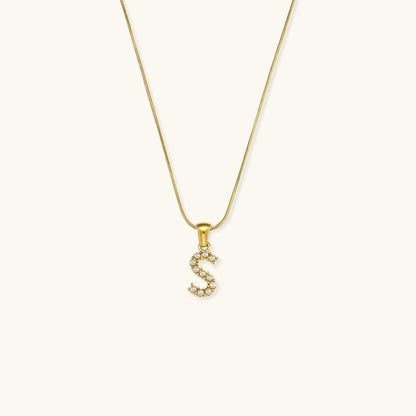 Collier En Perles Avec Lettre Initiale Augustine