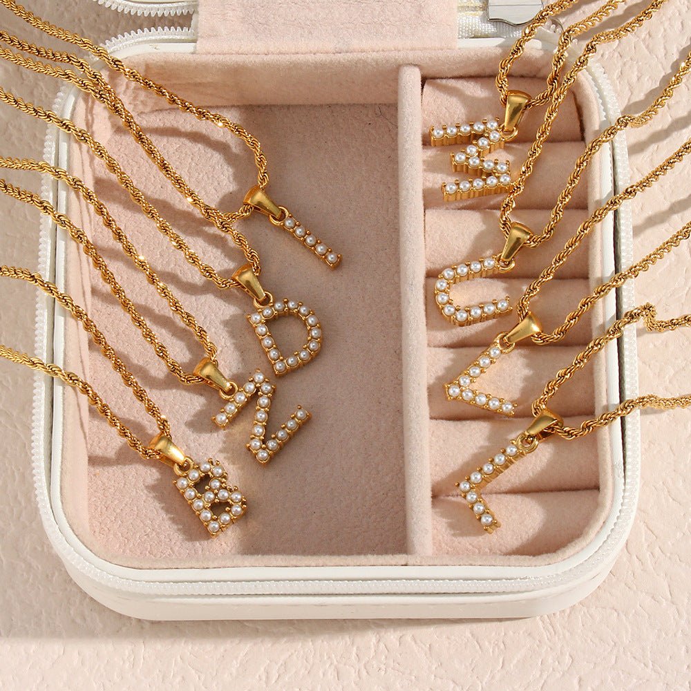Collier en perles avec lettre initiale Élodie