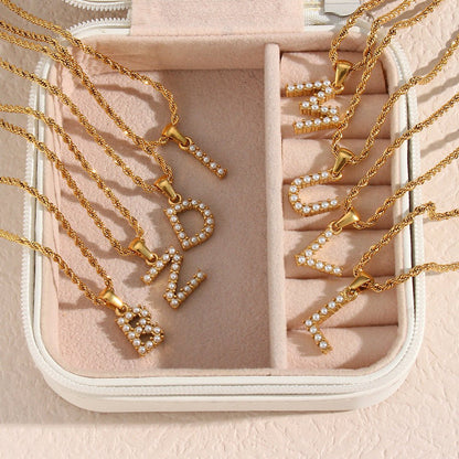 Collier en perles avec lettre initiale Élodie