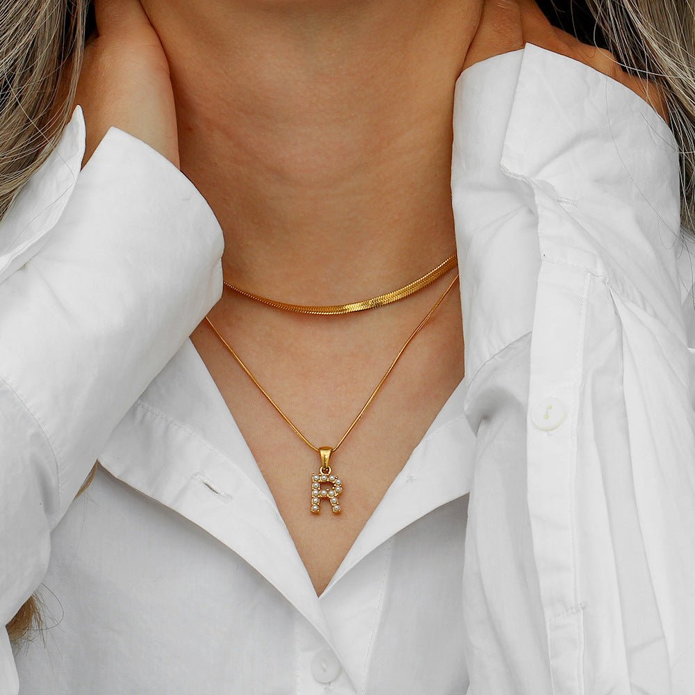 Collier en Or 18k avec Lettre Initiale Superposée Fiona