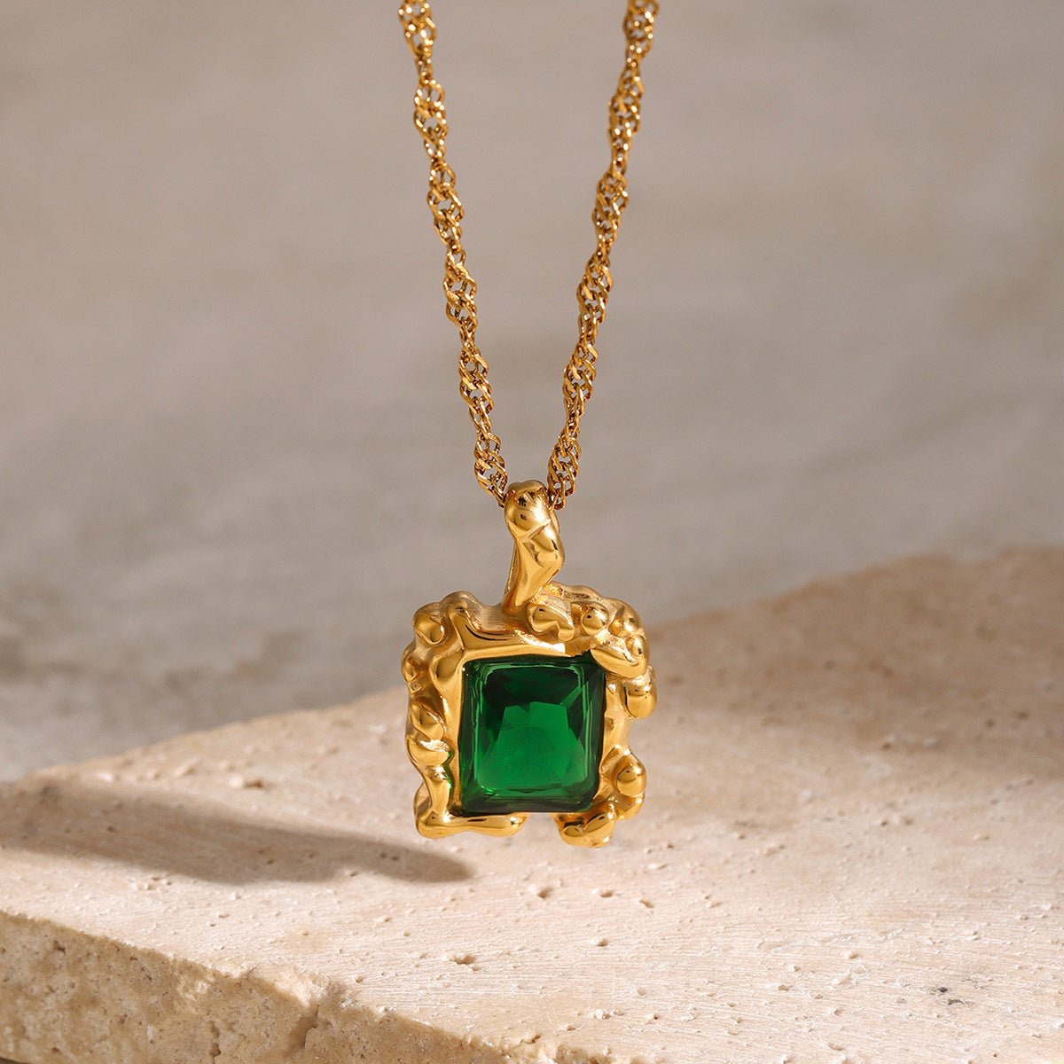 Collier Émeraude Priscilla