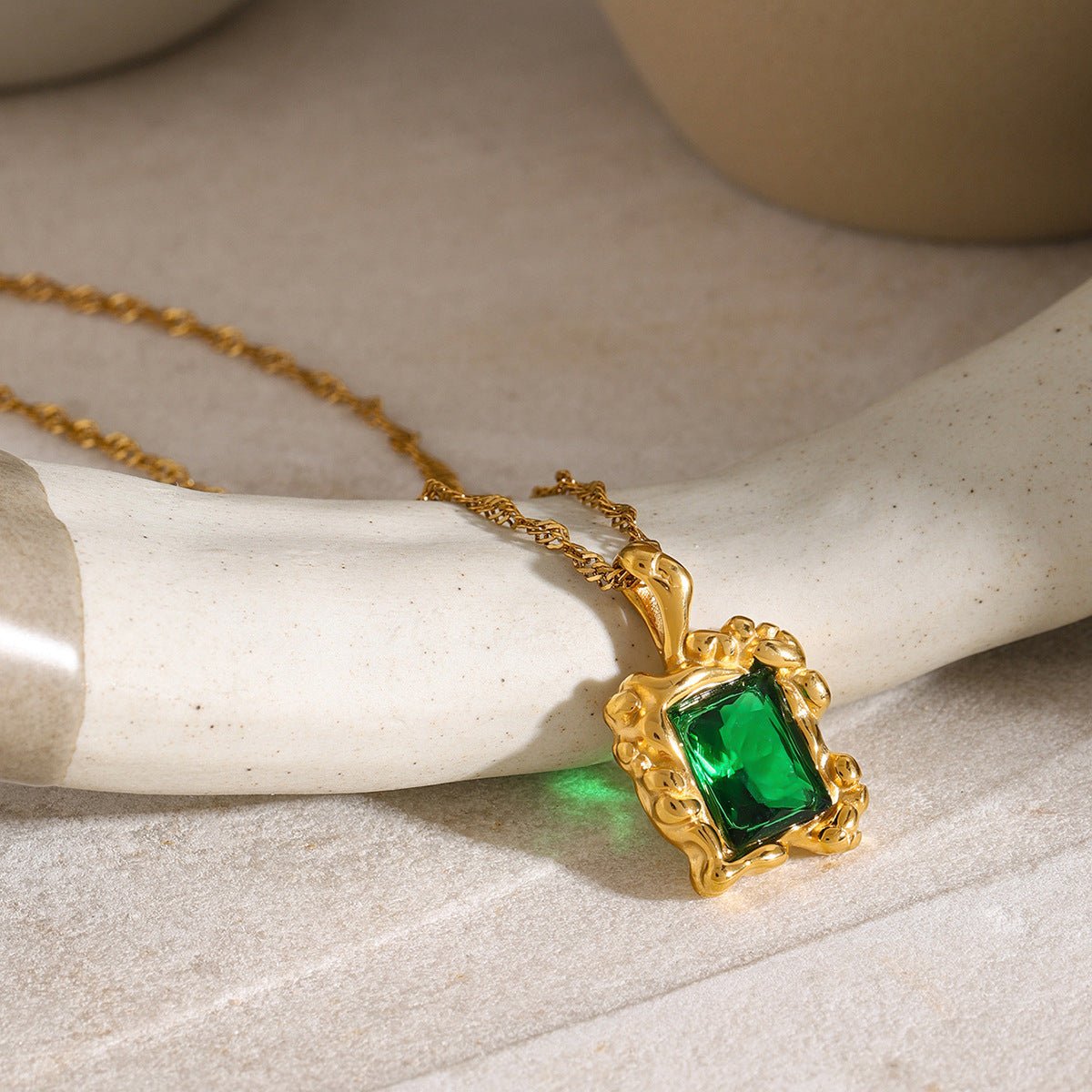 Collier Émeraude Priscilla