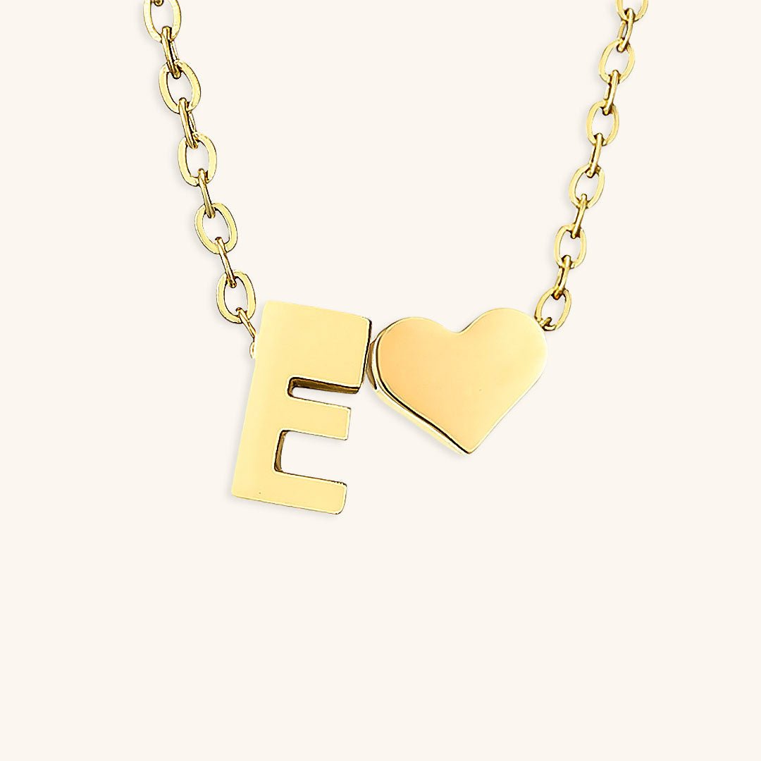 Collier En Or Avec Lettre Initiale Ria